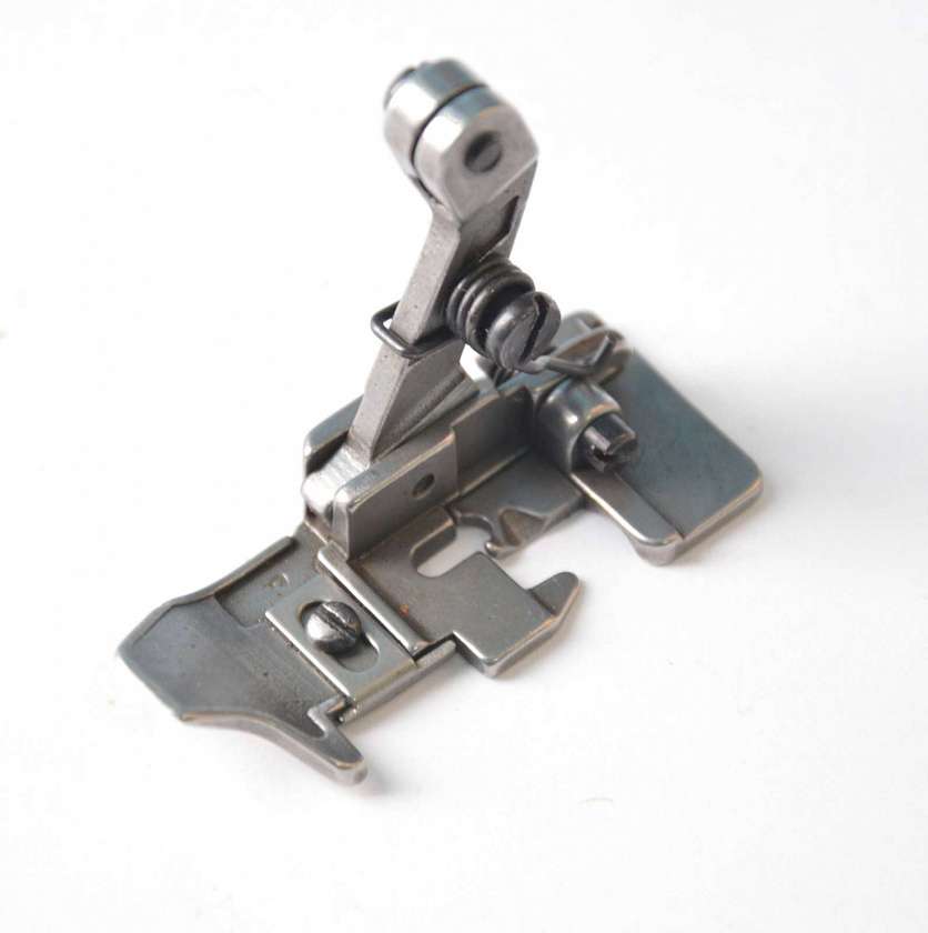 Лапка JUKI MO-3916/6716 4,8мм (121-54258/121-54266) JZ