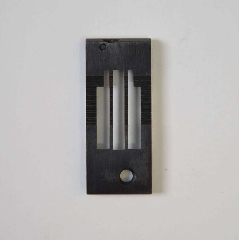 Пластина игольная SUNSTAR KM-572BL (12мм) (GP-026549-00->CGA-GA010000) 1/2"